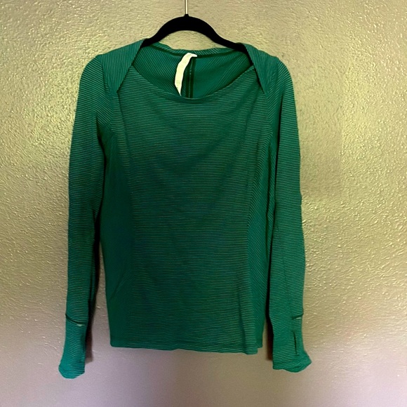 lululemon athletica Tops - LULULEMON women’s long sleeve Sz 12